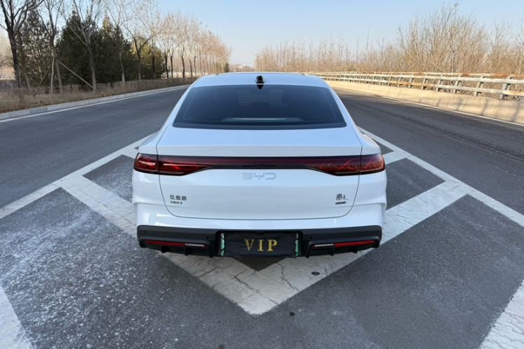 Used BYD Qin L 2025 DM-i Smart Drive 120KM Leading Model
