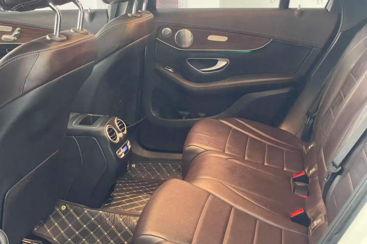 Used Mercedes-Benz GLC 2020 Facelift GLC 300 L 4MATIC Dynamic Edition