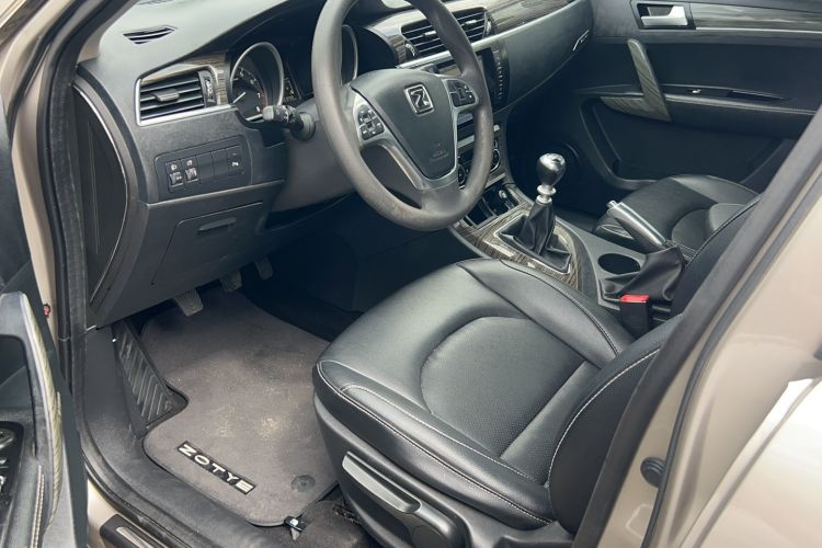 Used Zotye T600 2015 1.5T Manual Luxury Model Interior 2