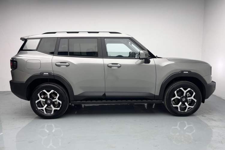 Used JETOUR Shanhai T1 2025 150 km Heading South Exterior 4