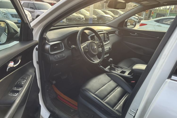 Used Kia Sorento 2015 Sorento L 2.4L Gasoline 4WD Elite Edition 7 Seats China IV Standard
