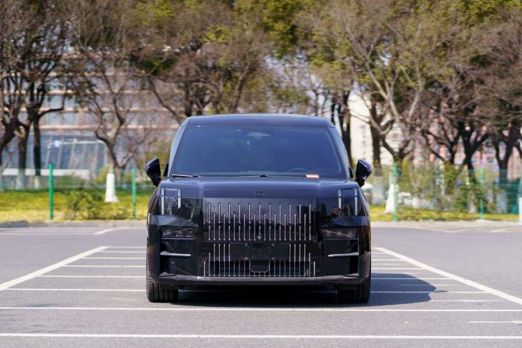 Used Zeekr 009 2022 Revised WE Version Exterior 2