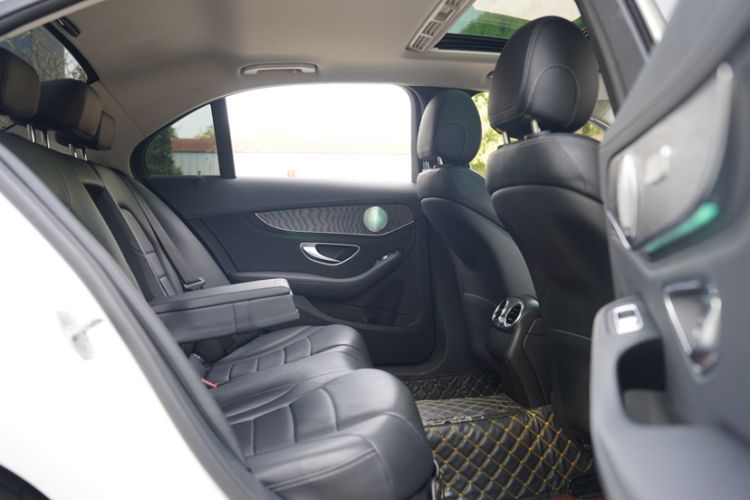 Used Mercedes-Benz C-Class 2017 C 180 L Sport Edition Interior 13