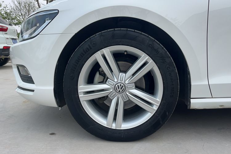 Used Volkswagen Lamando 2015 280TSI DSG Comfort Edition Exterior 6