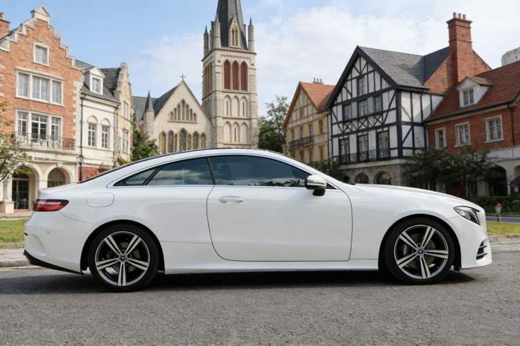 Used Mercedes-Benz E-Class 2017 E 200 Coupe Exterior 8