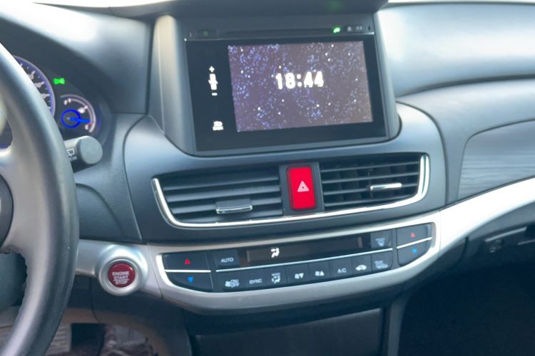 Used Honda Crosstour 2014 2.4L Luxury Edition Audio And AC Panel