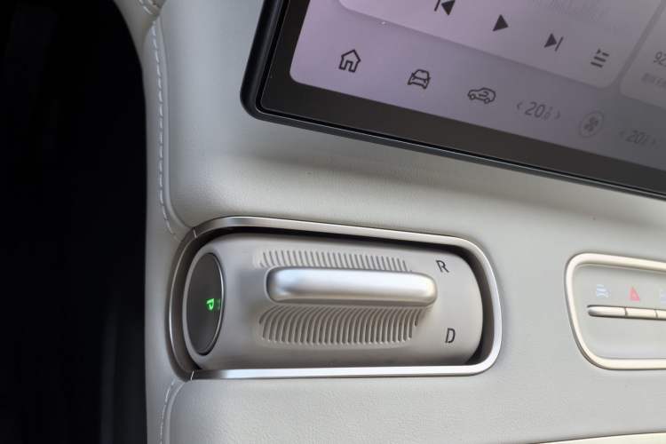 Used Nio ES6 2023 75 kWh Gear Lever