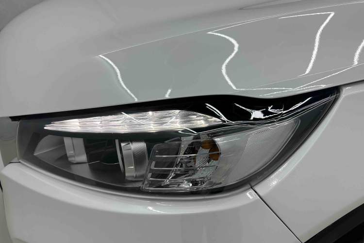 Used Kia Sorento 2015 Sorento L 2.4L Gasoline 4WD Elite Edition 7 Seats China IV Standard