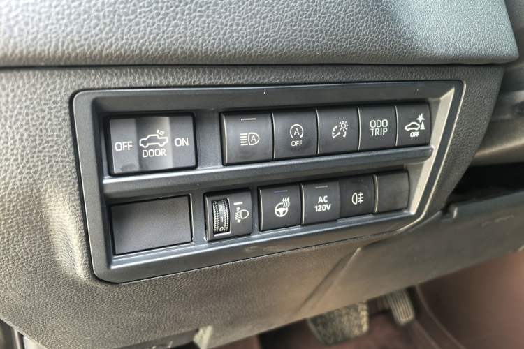 Used Toyota Tundra  Interior 6