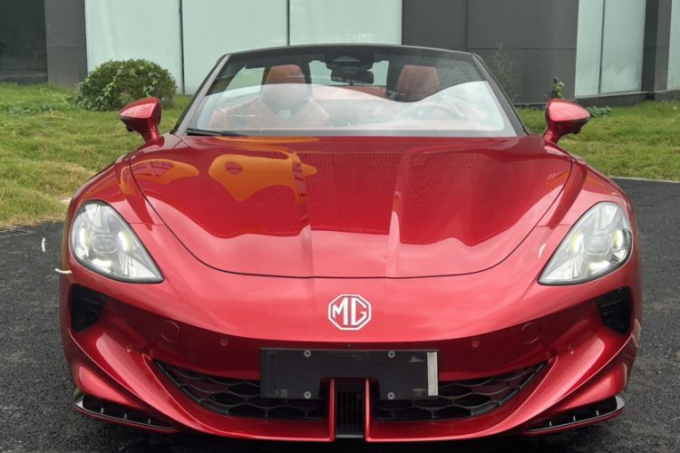 Used MG Cyberster 2024 520 km Legendary All-Wheel-Drive Version
