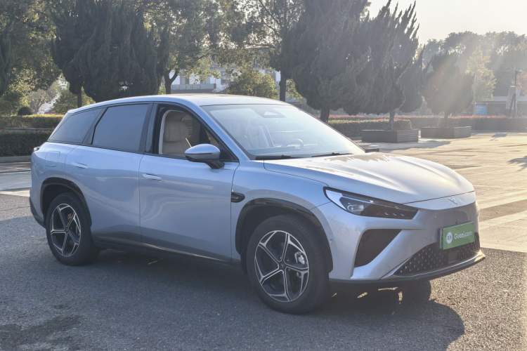 Used NETA L 2024 Extended-Range 310 Flash-Charge Red Edition
