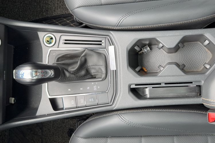 Used Volkswagen Lavida 2021 1.5L Automatic Comfort Edition Gear Lever