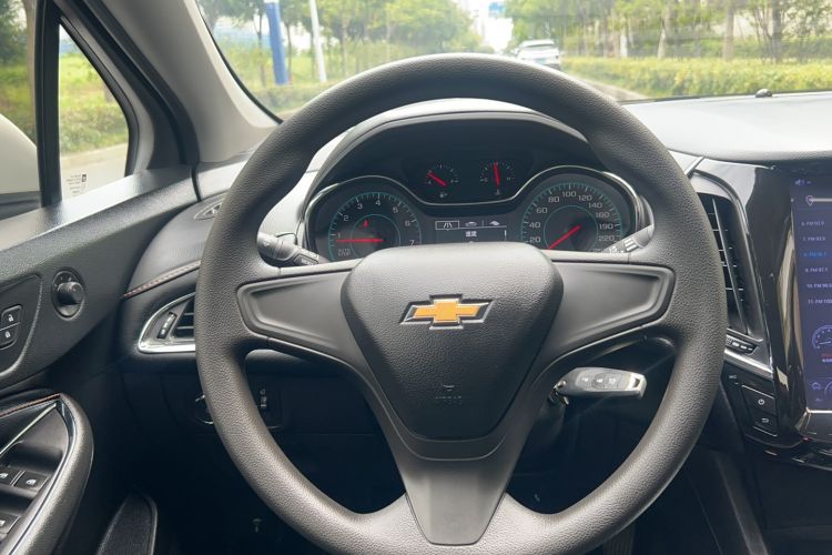Used Chevrolet Cruze 2018 320 Automatic Pioneer Sunroof Edition
