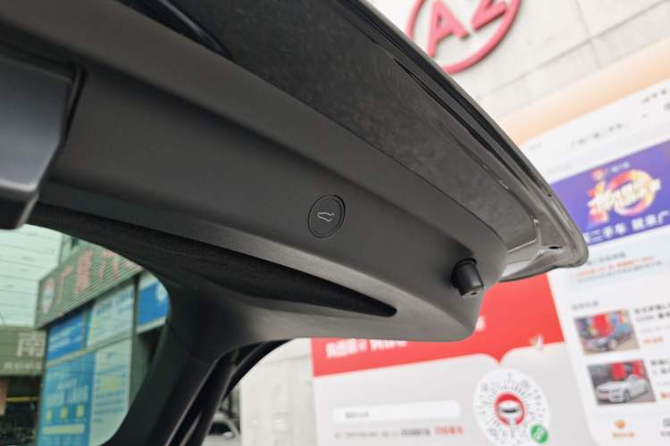 Used Tesla Model Y 2022 Long-Range All-Wheel-Drive Version