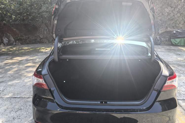 Used Toyota Camry 2021 2.0G Luxury Edition