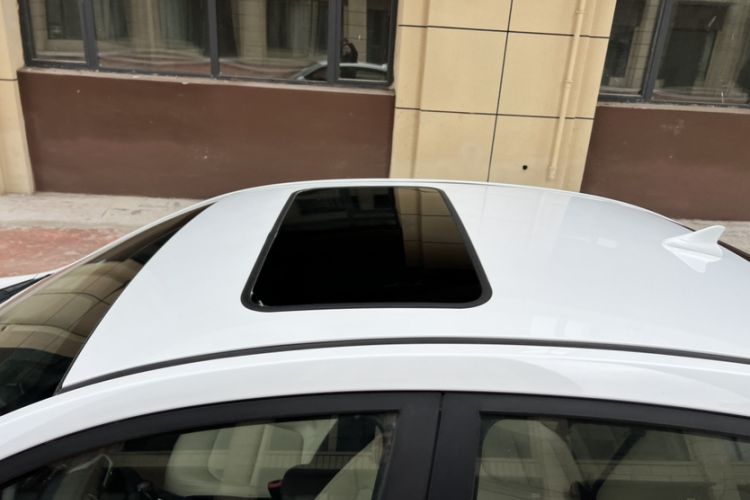 Used Changan Alsvin V7 2015 1.6L Automatic Enjoyment Model China IV Standard