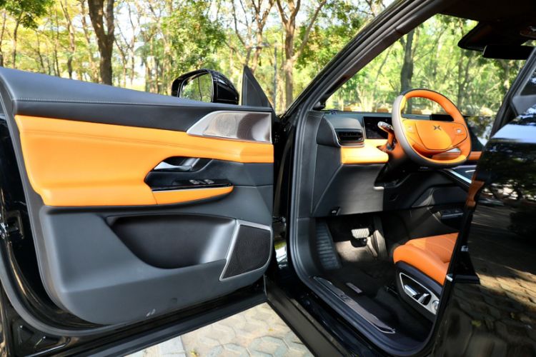 Used XPeng G9 2025 625 Long-Range Max Interior 8