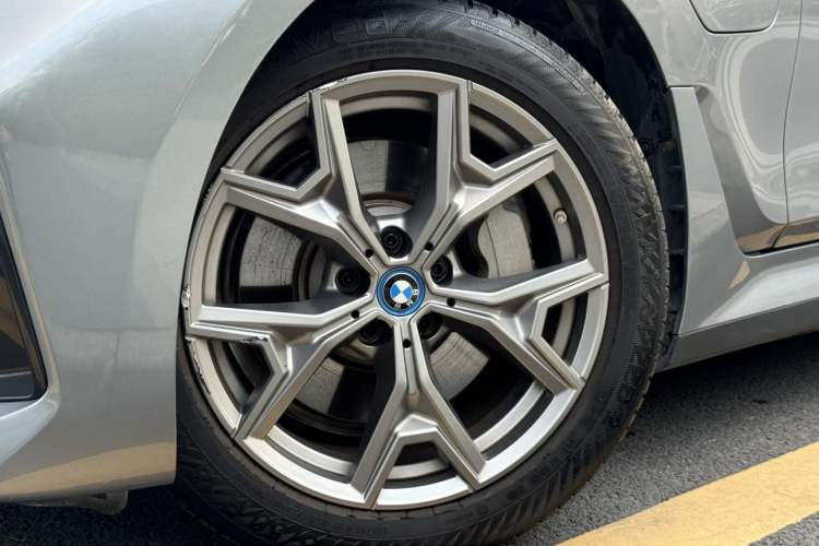 Used BMW i3 2022 eDrive 35 L Exterior 4