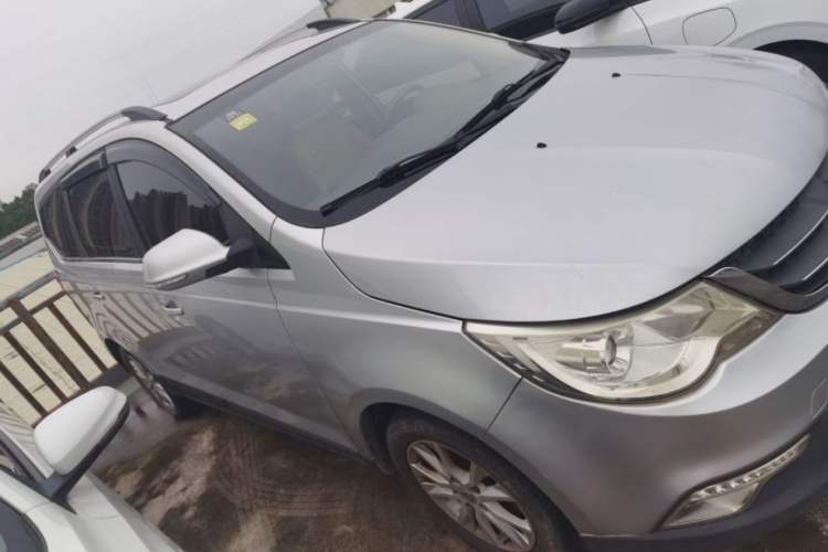 Used Baojun 730 2015 1.8L Manual Luxury Navigation ESP Version 7-seater