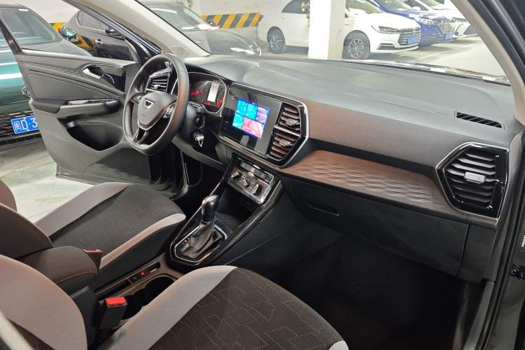 Used Jetta VS5 2022 280TSI Automatic Trendy Pro Version Interior 3