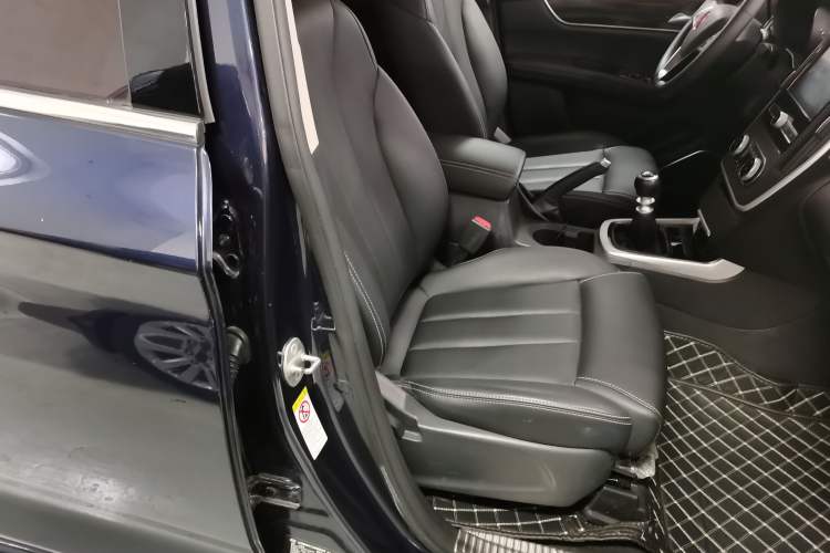 Used BYD Song MAX 2017 1.5T Manual Smart Connect Luxury 7-Seater