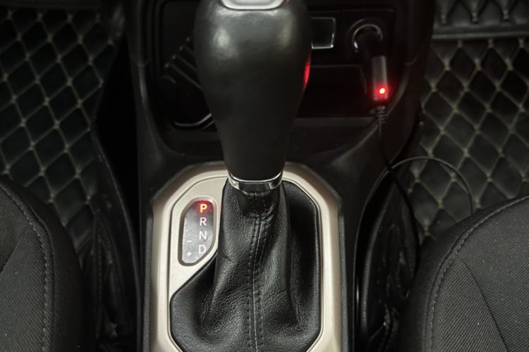 Used Jeep Renegade 2016 1.4T Automatic Jingneng Edition Interior 1