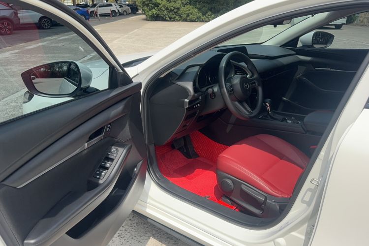 Used Mazda 3 Axela 2023 2.0L Automatic Zhiqing Edition