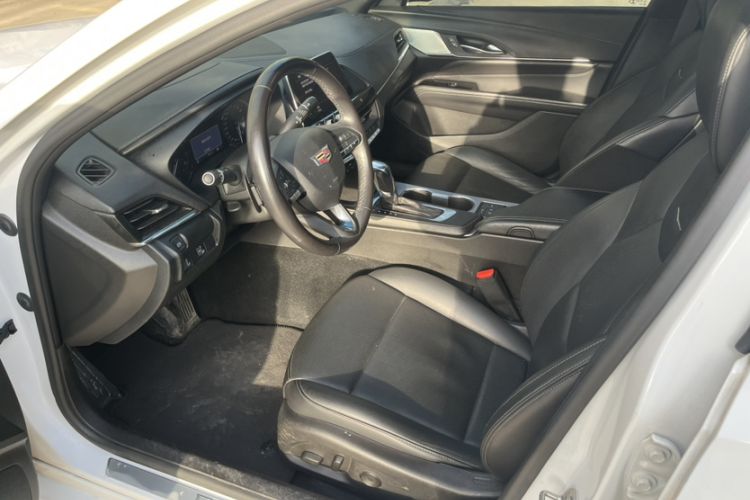 Used Cadillac CT4 2021 28T Luxury Model Interior 4