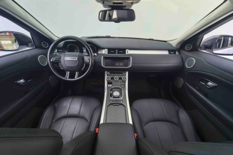 Used Land Rover Range Evoque 2018 240 PS SE Smart Brilliance Edition Interior 5