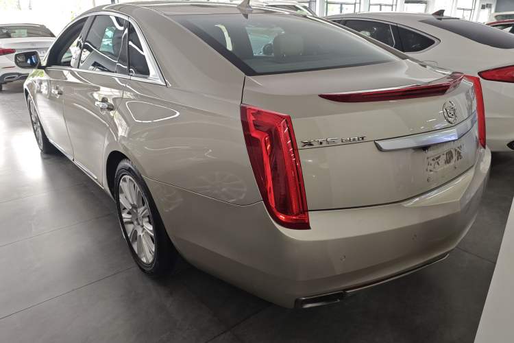 Used Cadillac XTS 2014 28T Comfort Version
