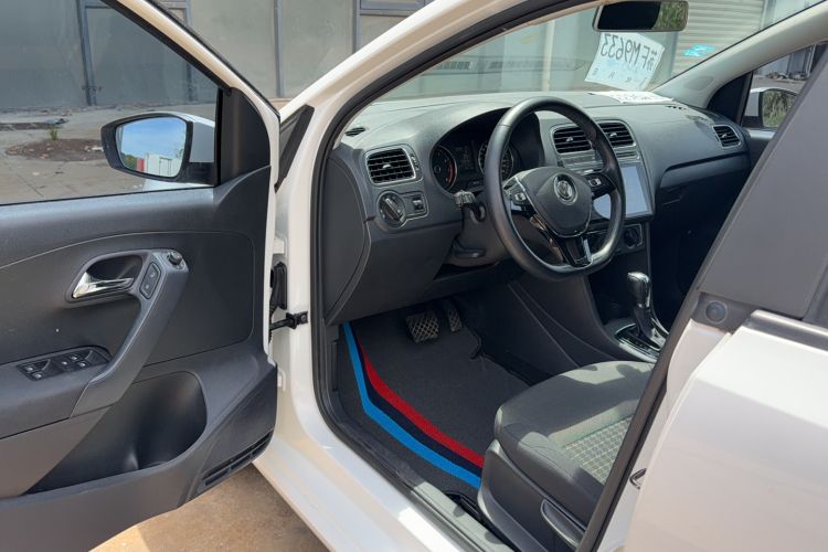 Used Volkswagen Polo 2016 1.6L Automatic Comfort Model