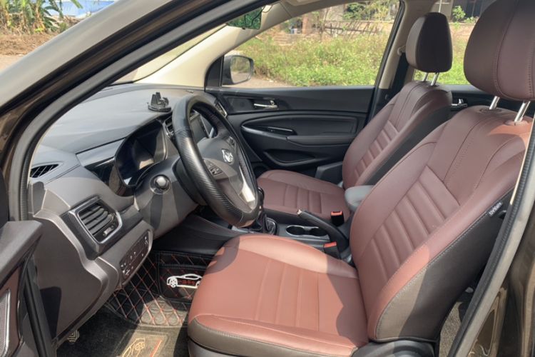 Used CHANGAN OSHAN A800 2017 1.5T Manual Luxury Model Interior 7