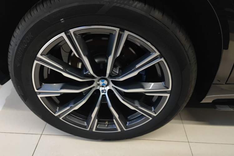 Used BMW X5 2022 Restyled xDrive 30Li Luxury Version M Sport Package
