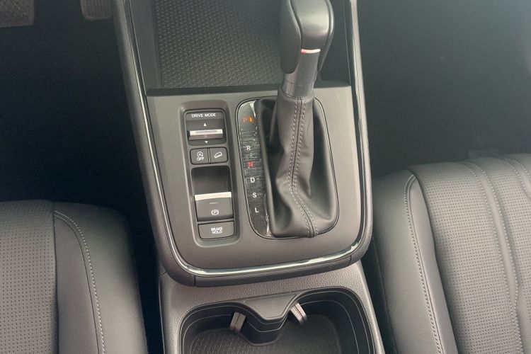 Used Honda Breeze 2023 240TURBO Two-Wheel-Drive Luxury Edition 5 Seats Gear Lever