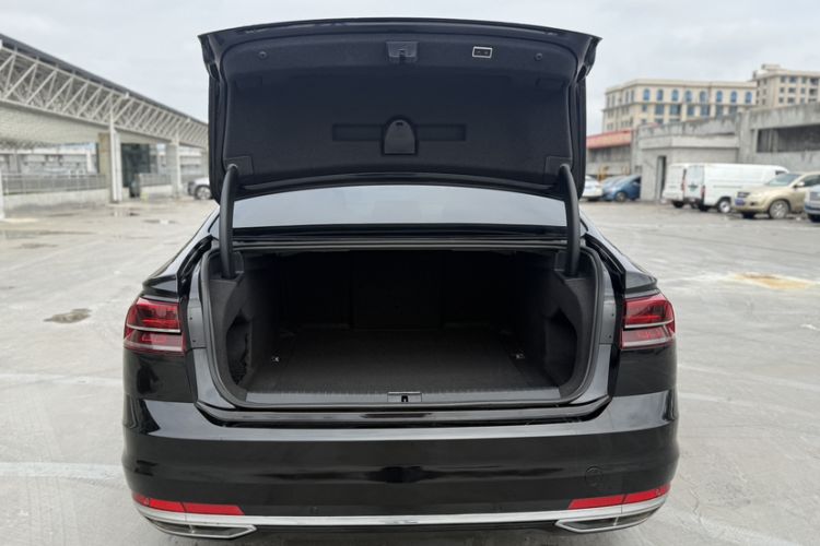 Used Volkswagen Phideon 2018 Revised Version 380TSI Two-Wheel Drive Business Edition
