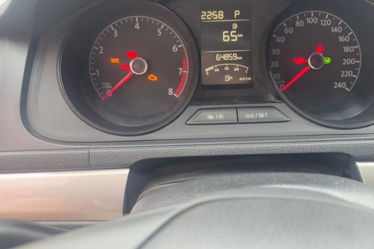 Used Volkswagen Lavida 2015 1.6L Automatic Fashion Edition