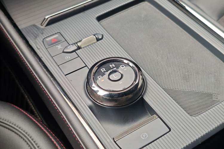 Used Ford Mondeo 2023 EcoBoost 180 Comfort Model Gear Lever