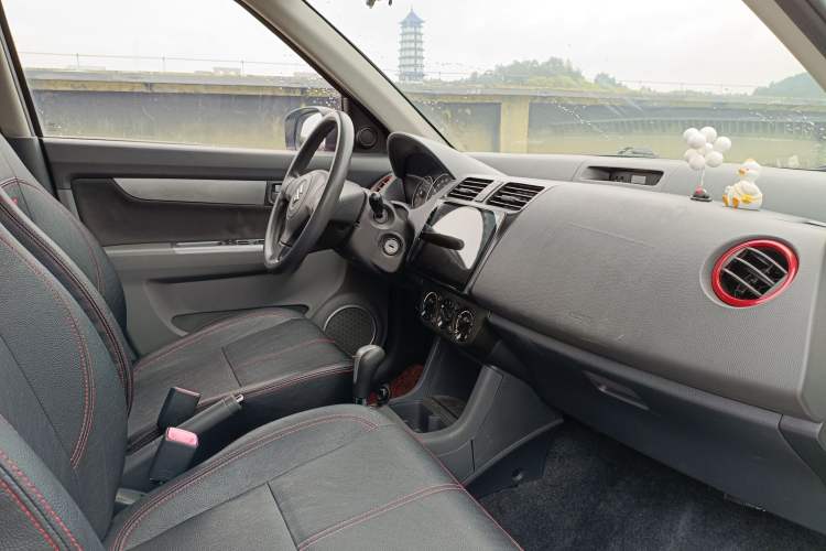 Used Suzuki Swift 2016 1.5L Automatic Fashionable Coolplay Edition
