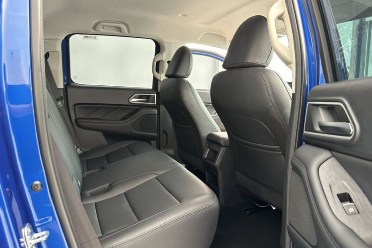 Used Great Wall Poer 2023 2.0T Commercial Version Automatic Diesel 4x4 Long-Box Executive-Class Vehicle