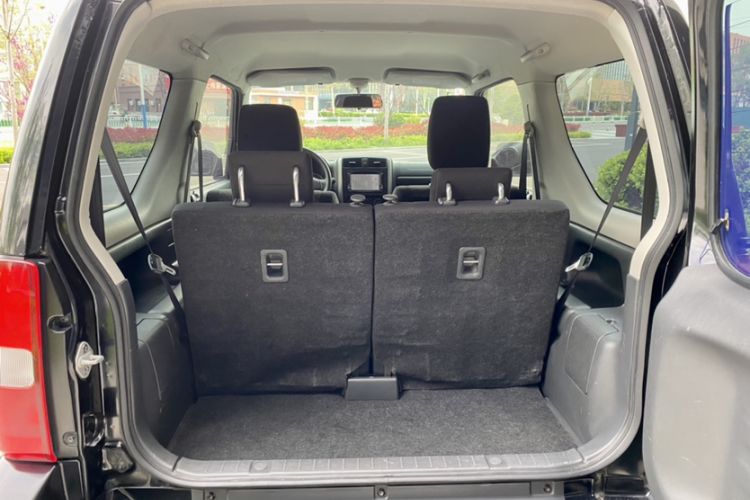 Used Suzuki Jimny 2015 1.3 AT JLX Trunk