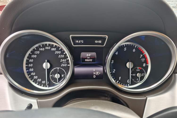 Used Mercedes-Benz GL-Class 2015 GL 400 4MATIC Dynamic Model
