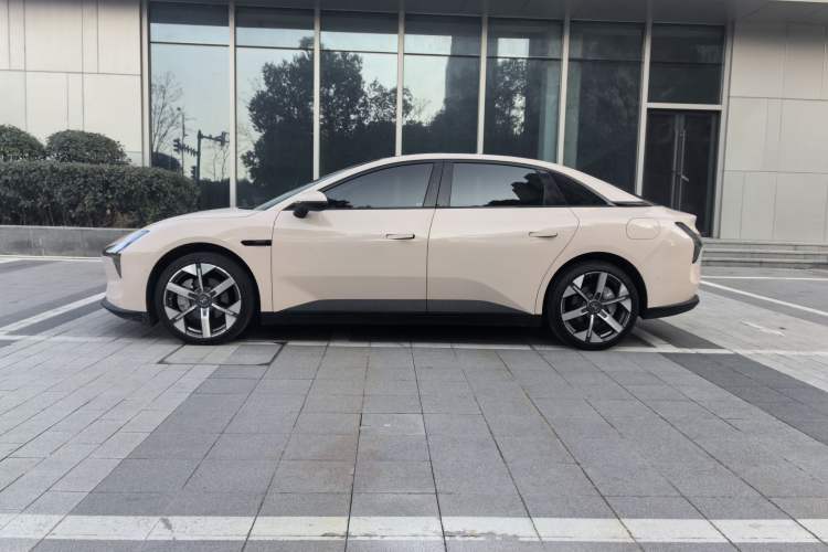 Used XPeng MONA M03 2024 620 with Ultra-Long Range
