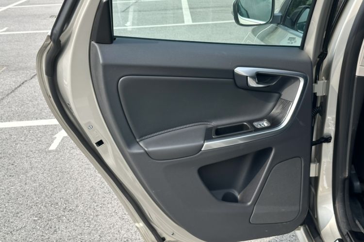 Used Volvo XC60 2017 T5 Smart Upgrade Edition