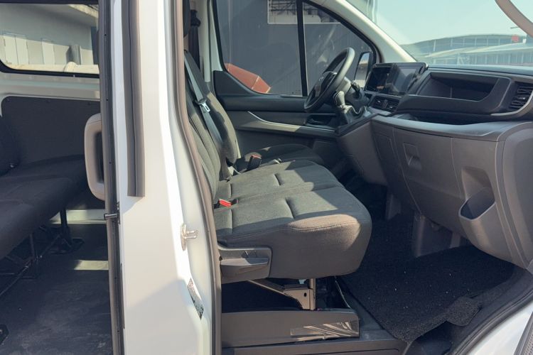 Used Ford Transit 2023 2.0T Diesel Manual Multifunction Commercial Vehicle Short Wheelbase Low Roof 5/6 Seats
