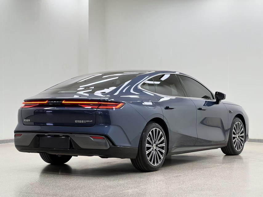 Geely Galaxy 8 2025 130km EM-P Starship Edition — снимка 13