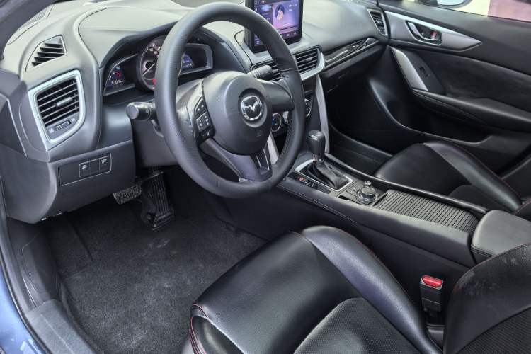 Used Mazda CX-4 2016 2.0L Automatic 2WD Blue Sky Dynamic Edition
