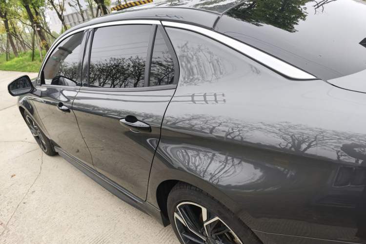 Used Lynk & Co 03 2023 1.5TD DCT JingPro Exterior 9