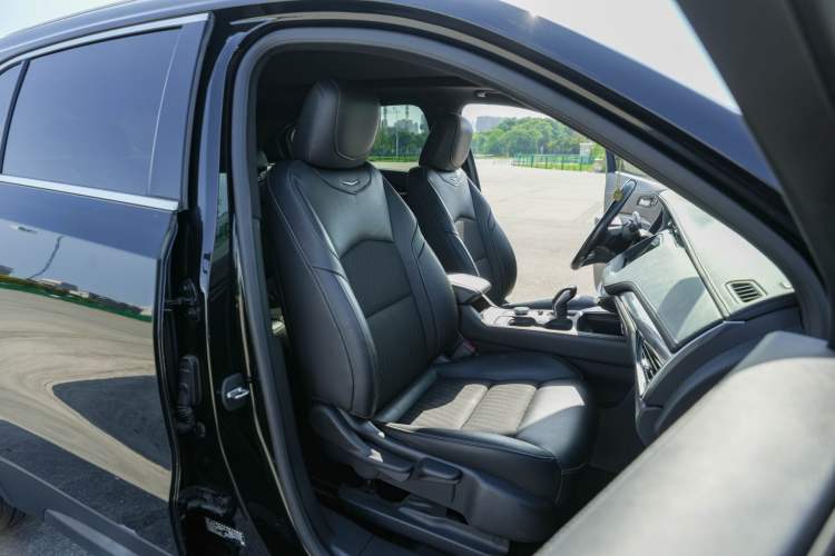 Used Cadillac XT4 2018 28T Two-Wheel Drive Tech Version