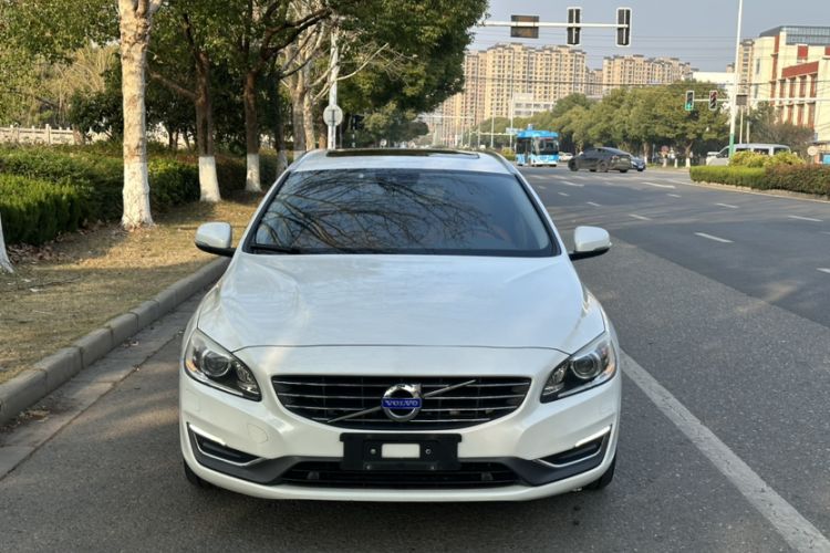 Used Volvo V60 2015 T5 Zhiya Edition