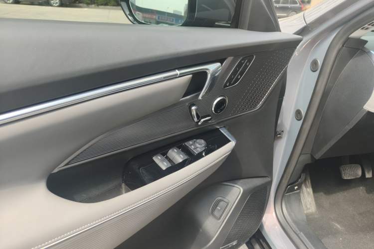 Used Buick E5 2023 Premium Long-Range Version
